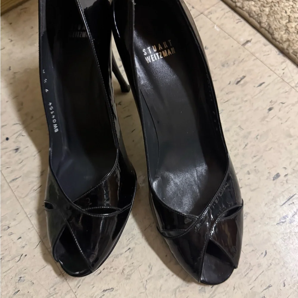 Stuart Weitzman Black Patent Leather Peep Toe Heels | Size 9.5M